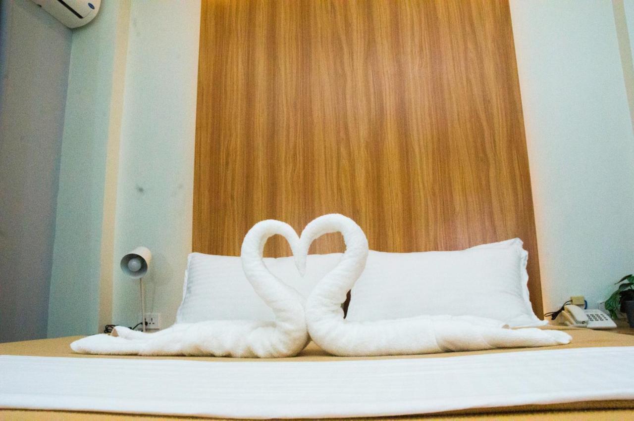 Elti Suites By Bluebookers Angeles Buitenkant foto